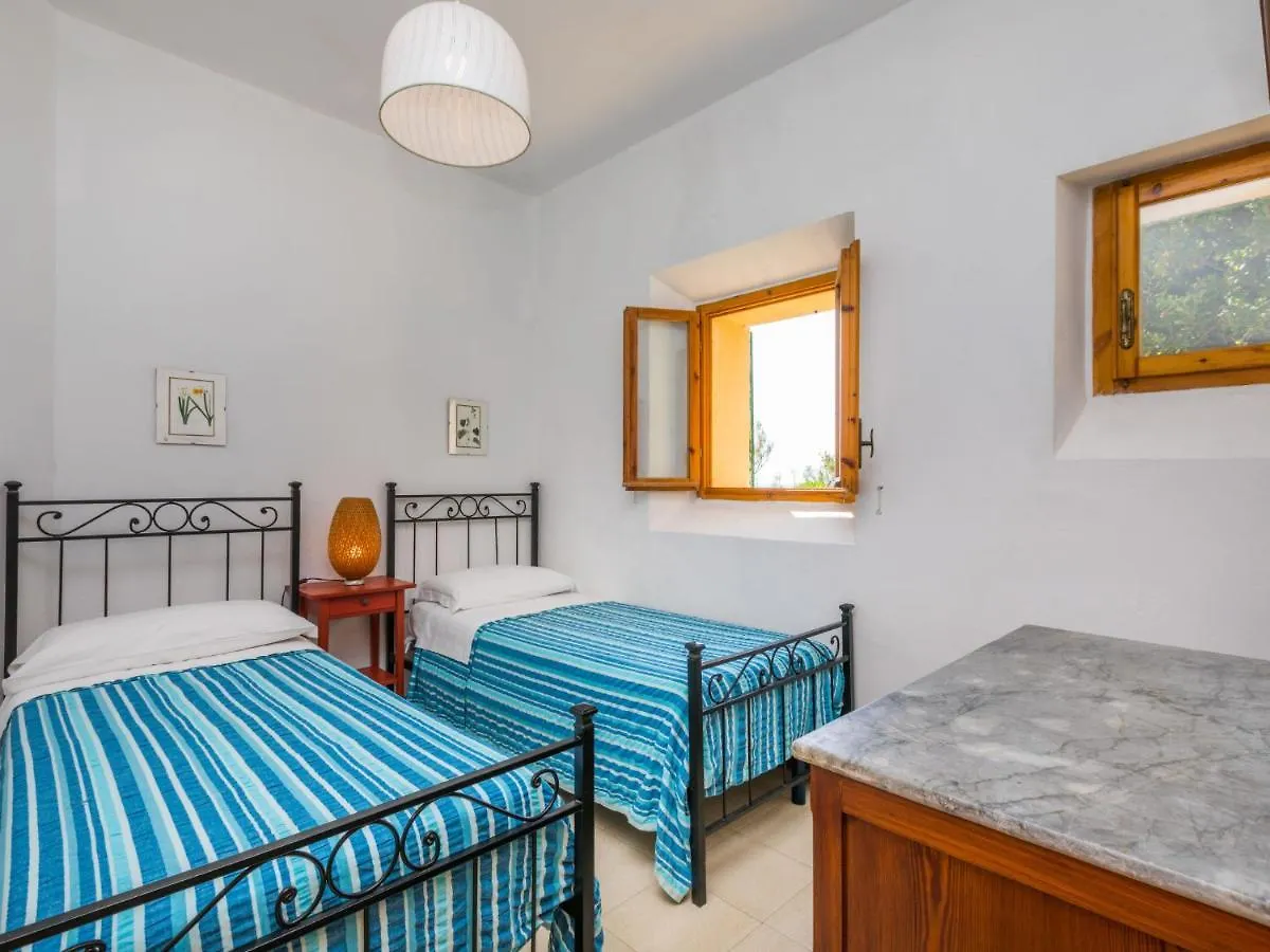 Holiday Home Il Giardino Sul Mare By Interhome كاسْتيلونْشيلّو