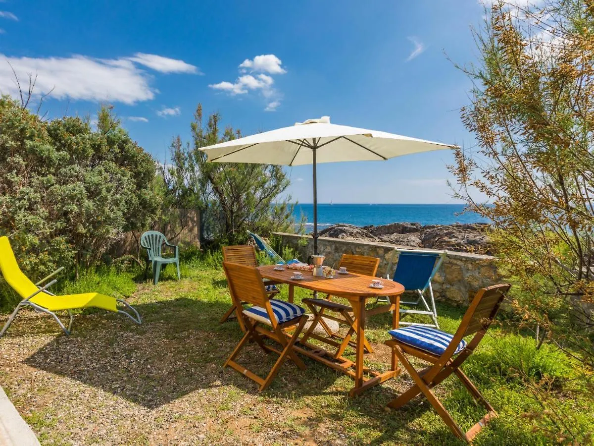Holiday Home Il Giardino Sul Mare By Interhome كاسْتيلونْشيلّو 0*,  إيطاليا