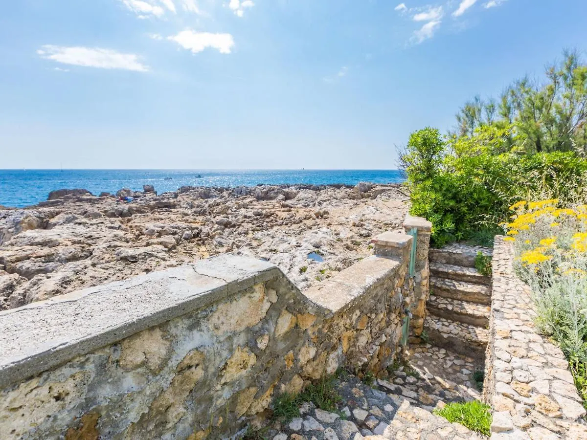 Holiday Home Il Giardino Sul Mare By Interhome كاسْتيلونْشيلّو